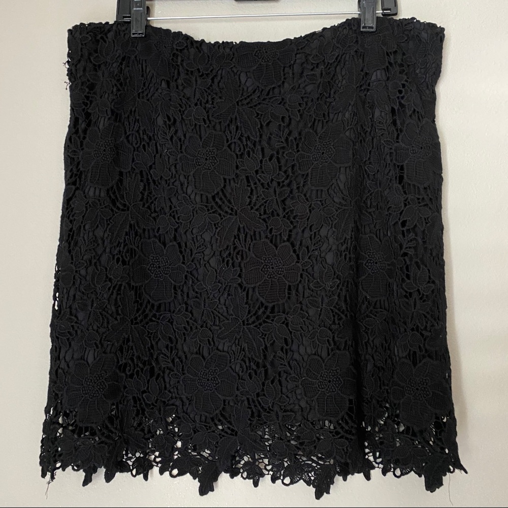 FOREVER21 Plus Black Lace Overlay Pencil Skirt size 1X
